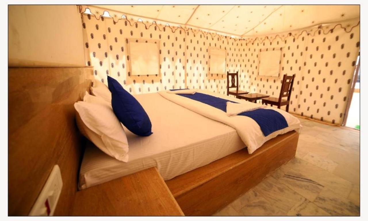 Ozaki Desert Camp & Resort Jaisalmer Exteriör bild