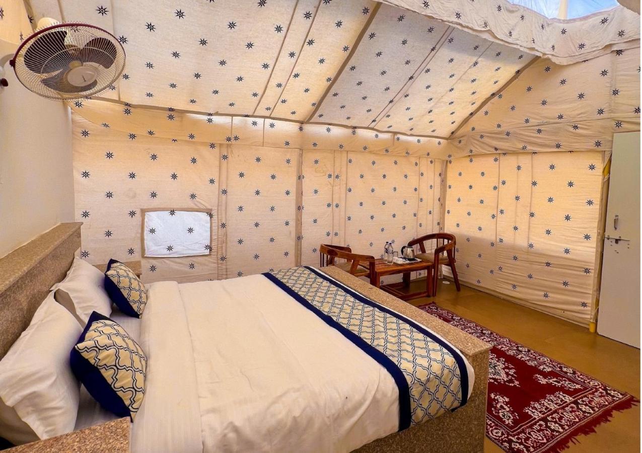 Ozaki Desert Camp & Resort Jaisalmer Exteriör bild